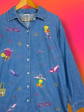 Warner Brothers 90s Tweety Bird Shopping Embroidered Denim Chambray Tunic Shirt
